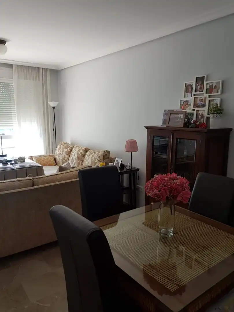 Sala d'estar de Pis de lloguer en Córdoba amb Aire condicionat, Calefacció i Jardí privat