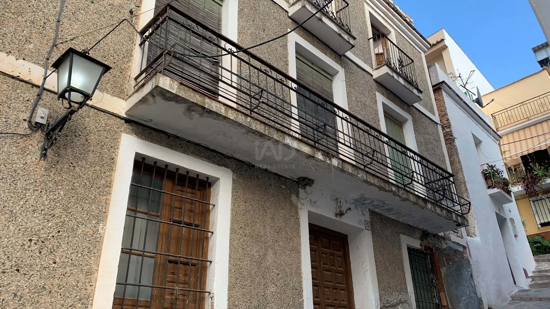 Vista exterior de Edificio en venta en Jete