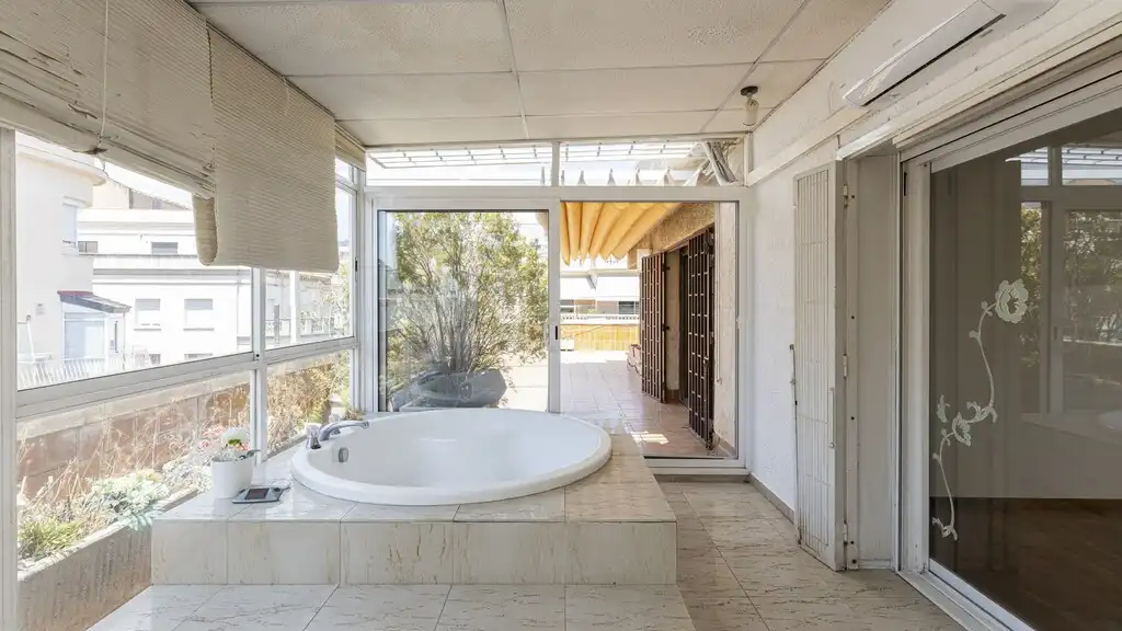 Apartments for sale in Barcelona  with Air Conditioner, Heating and Parquet flooring