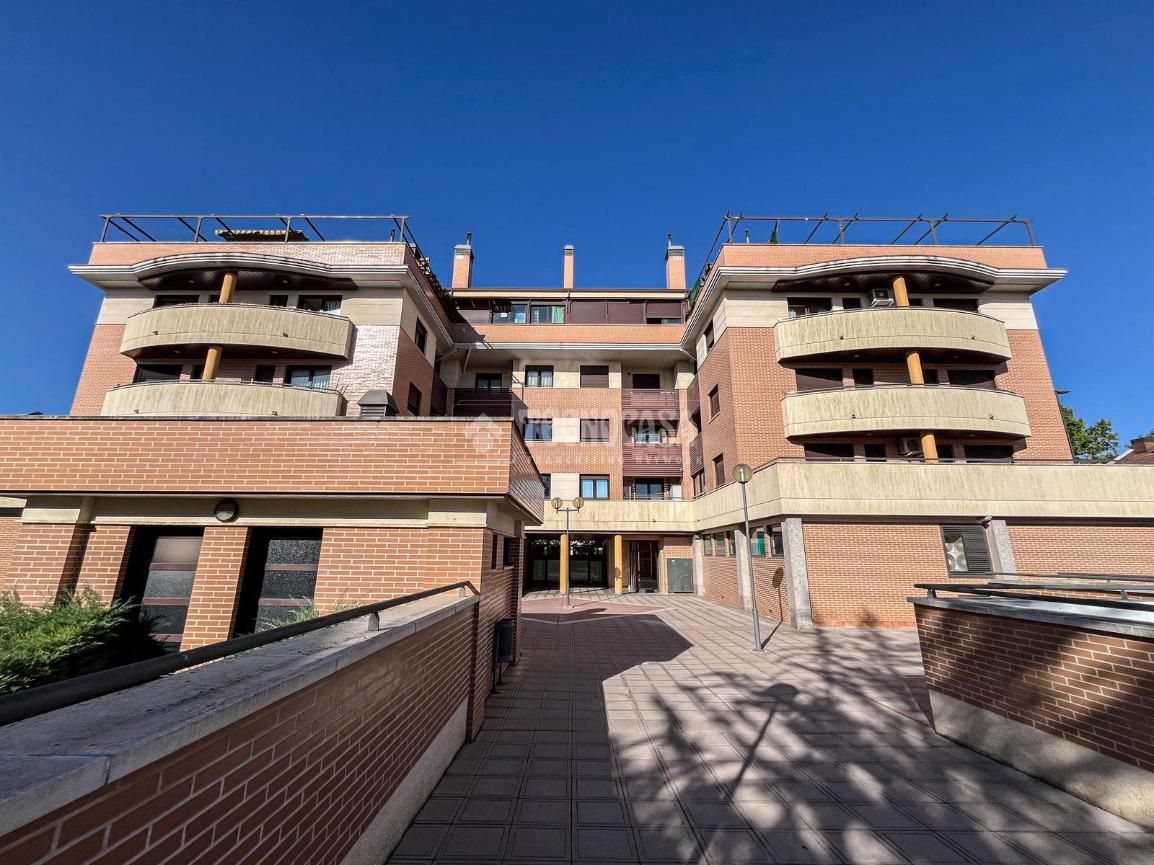 Exterior view of Duplex for sale in Valladolid Capital  with Heating and Terrace