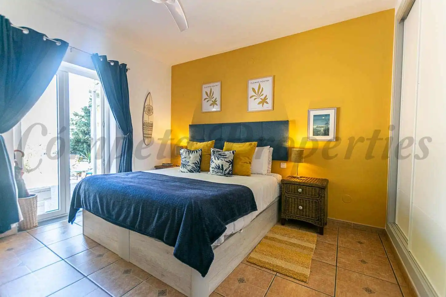 Dormitori de Casa o xalet en venda en Cómpeta amb Jardí privat i Terrassa