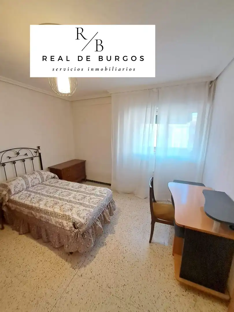 Bedroom of Flat for rent in Valladolid  with Heating, Terrace and Furnished