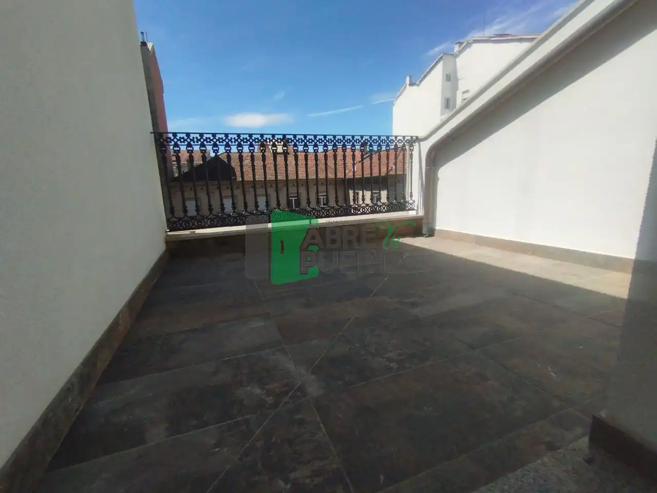 Terraza de Dúplex en venta en Ourense Capital  con Calefacción, Terraza y Trastero
