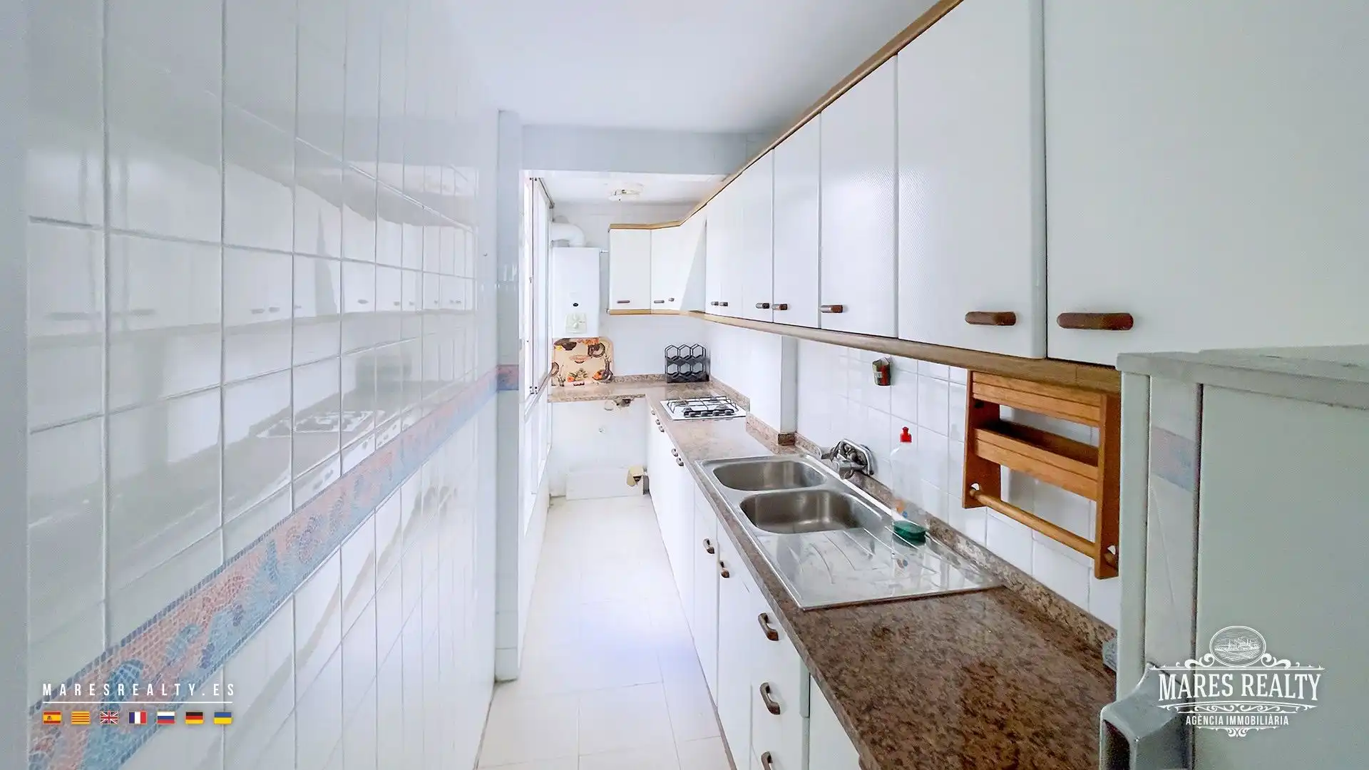 Küche von Wohnung zum Verkauf in Lloret de Mar mit Heizung und Haustechnik