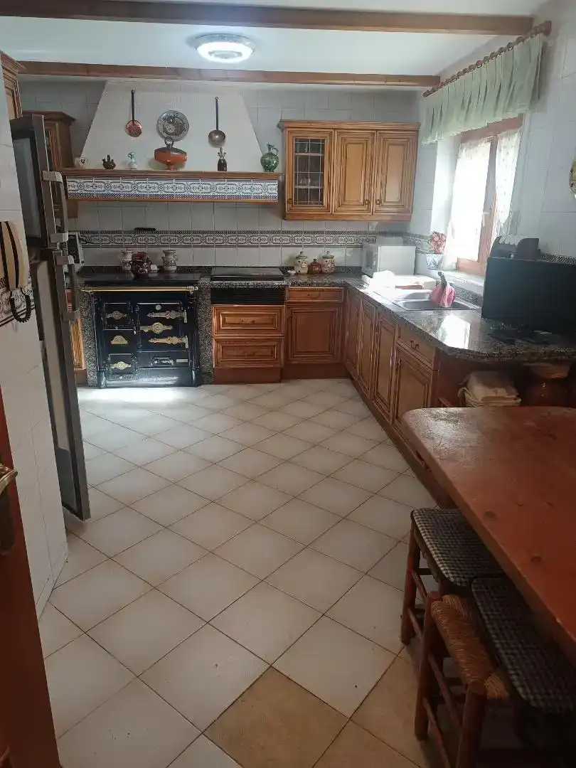 Cocina de Casa o chalet en venta en Brazuelo con Jardín privado, Trastero y Amueblado