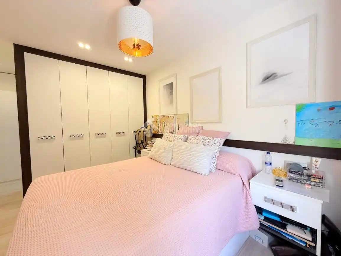 Bedroom of Flat for sale in Madrid  with Air Conditioner and Heating