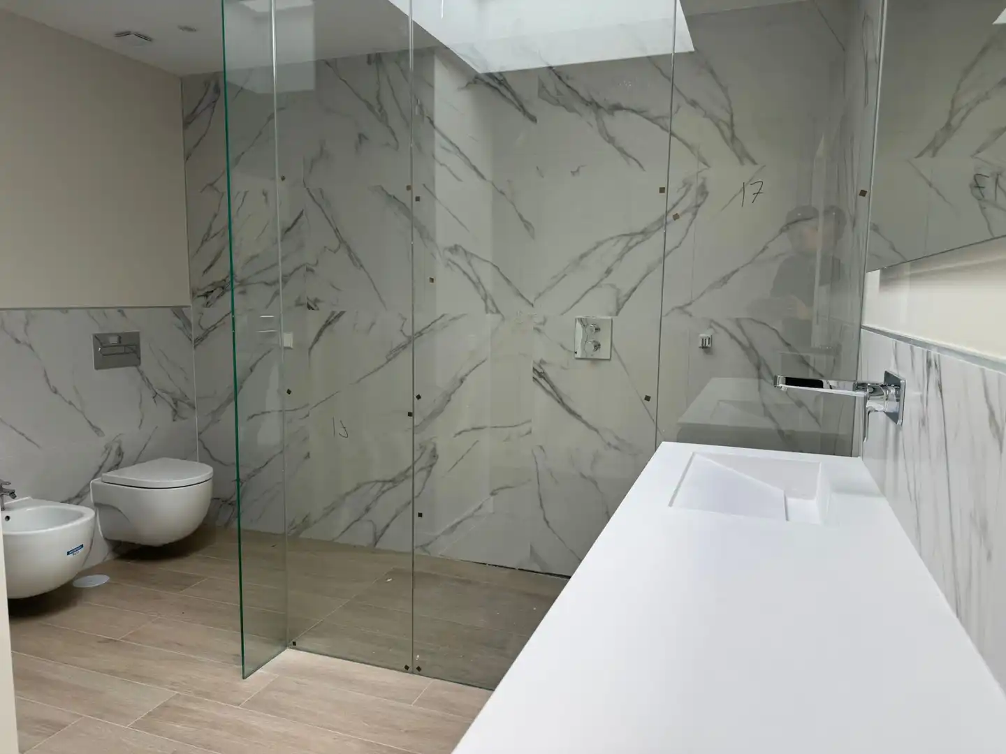 Baño de Casa adosada en venta en Boadilla del Monte con Aire acondicionado, Calefacción y Jardín privado