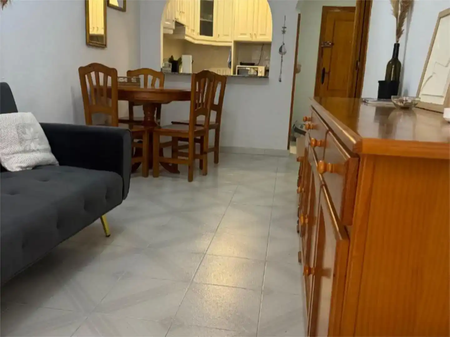 Menjador de Pis en venda en Torrevieja amb Aire condicionat i Balcó