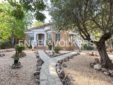 Maison avec jardin à louer à Carrer 1