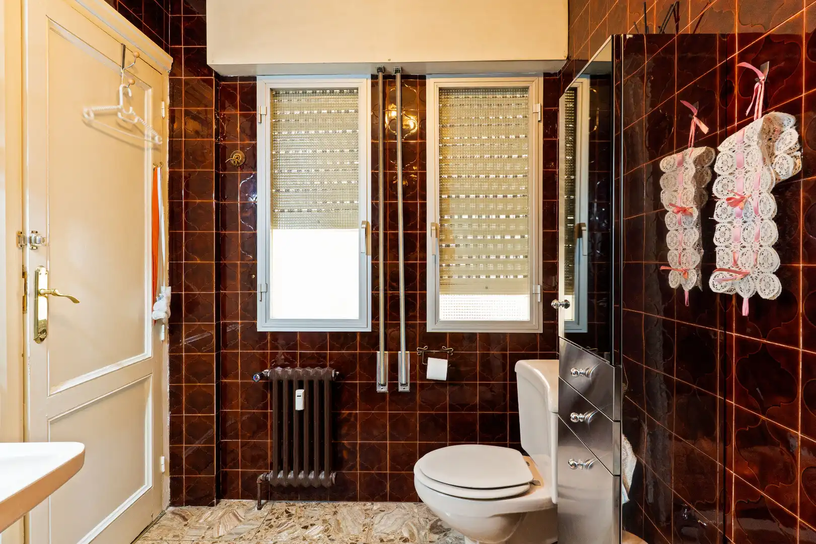 Badezimmer von Wohnung zum Verkauf in Madrid mit Heizung, Parkett und Abstellraum