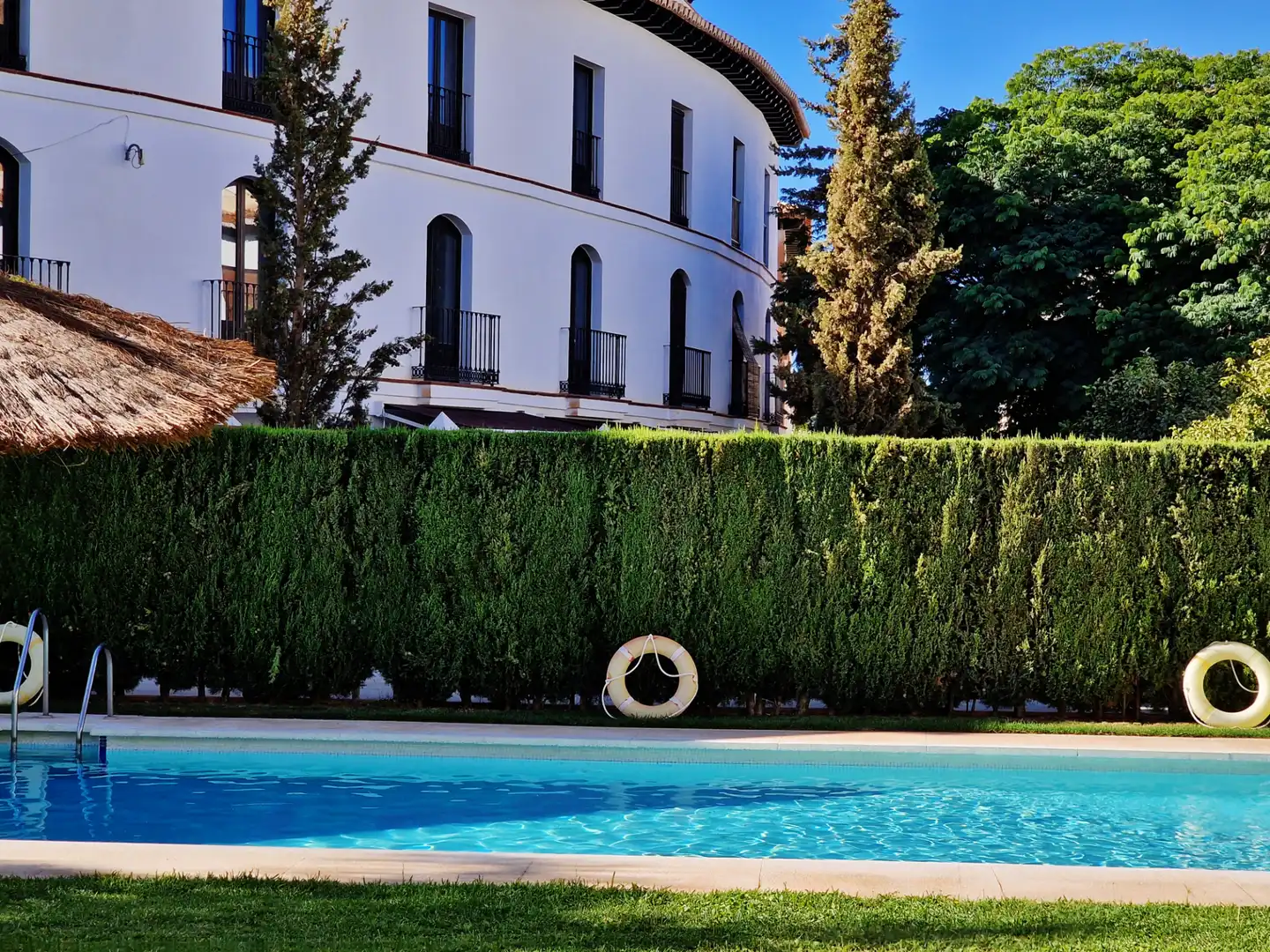 Piscina de Apartament en venda en Vélez de Benaudalla amb Aire condicionat, Calefacció i Balcó