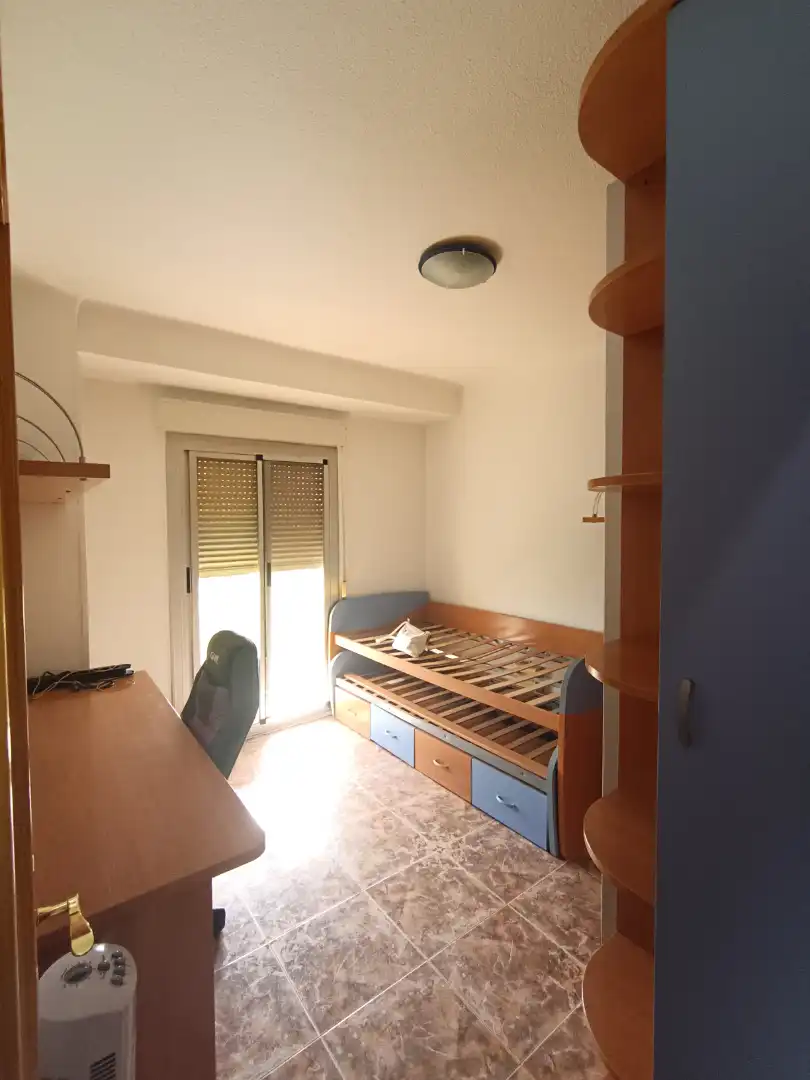 Dormitori de Pis en venda en Elche / Elx amb Aire condicionat, Calefacció i Moblat