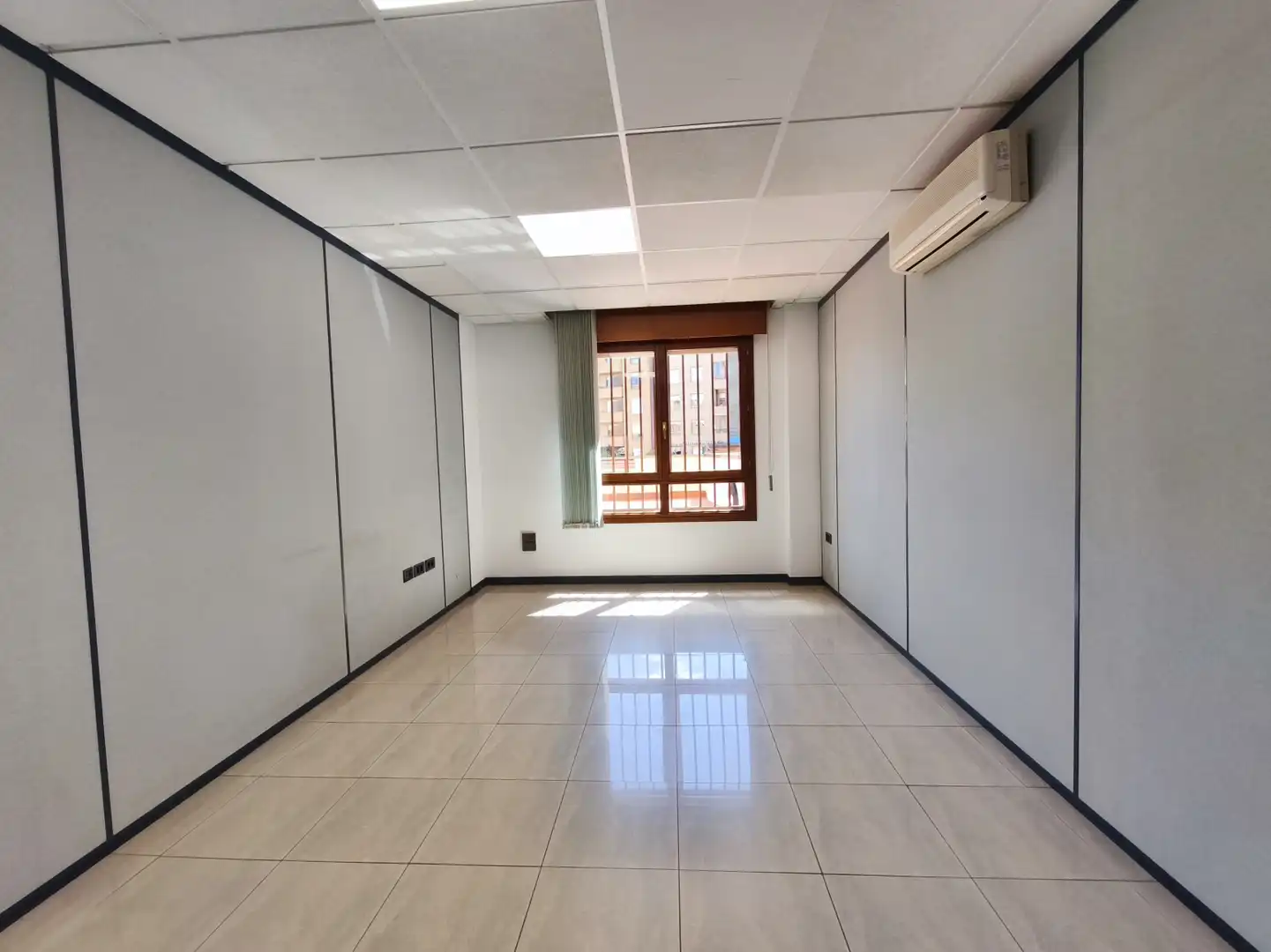 Oficina de lloguer en  Logroño amb Aire condicionat i Calefacció