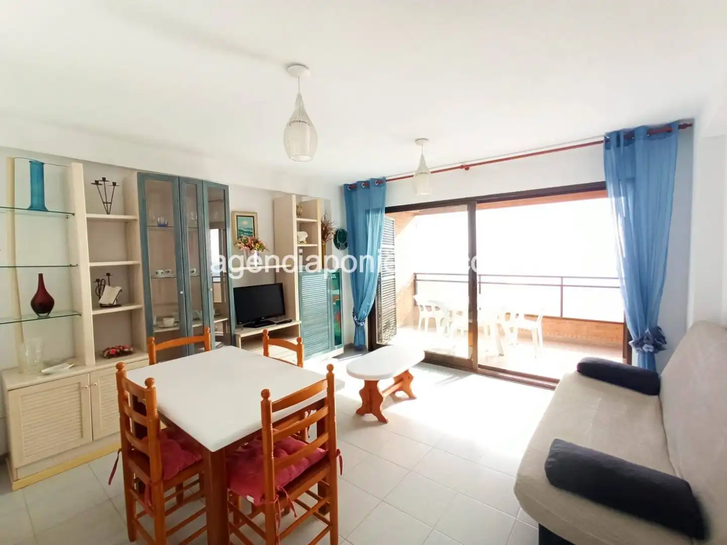 Living room of Apartments for rent in Benidorm  with Terrace, Furnished and Washing machine
