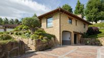 Vista exterior de Casa o xalet en venda en Tolosa amb Calefacció, Jardí privat i Terrassa