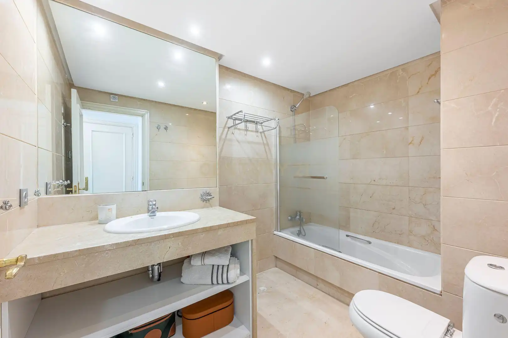 Mini appartamento con piscina in vendita a Calle Ramón Areces, Marbella, Spain Marina Banús 2, imagen 21