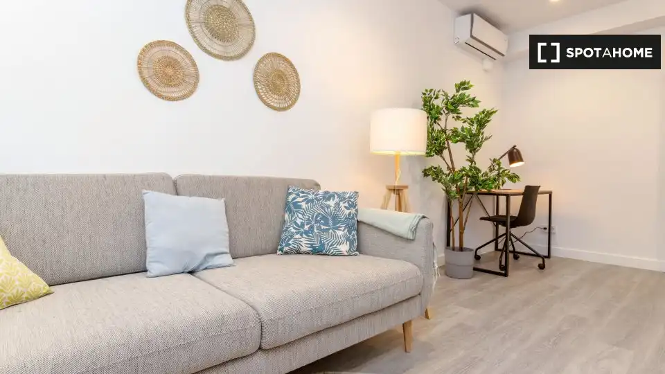 Appartamento con terrazza in affitto a Eixample, imagen 4