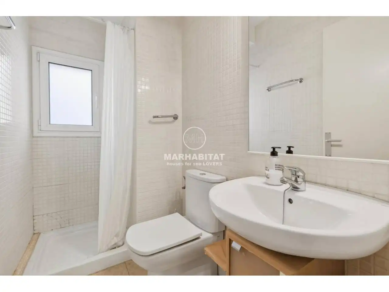 Baño de Casa o chalet en venta en L'Escala con Terraza y Amueblado