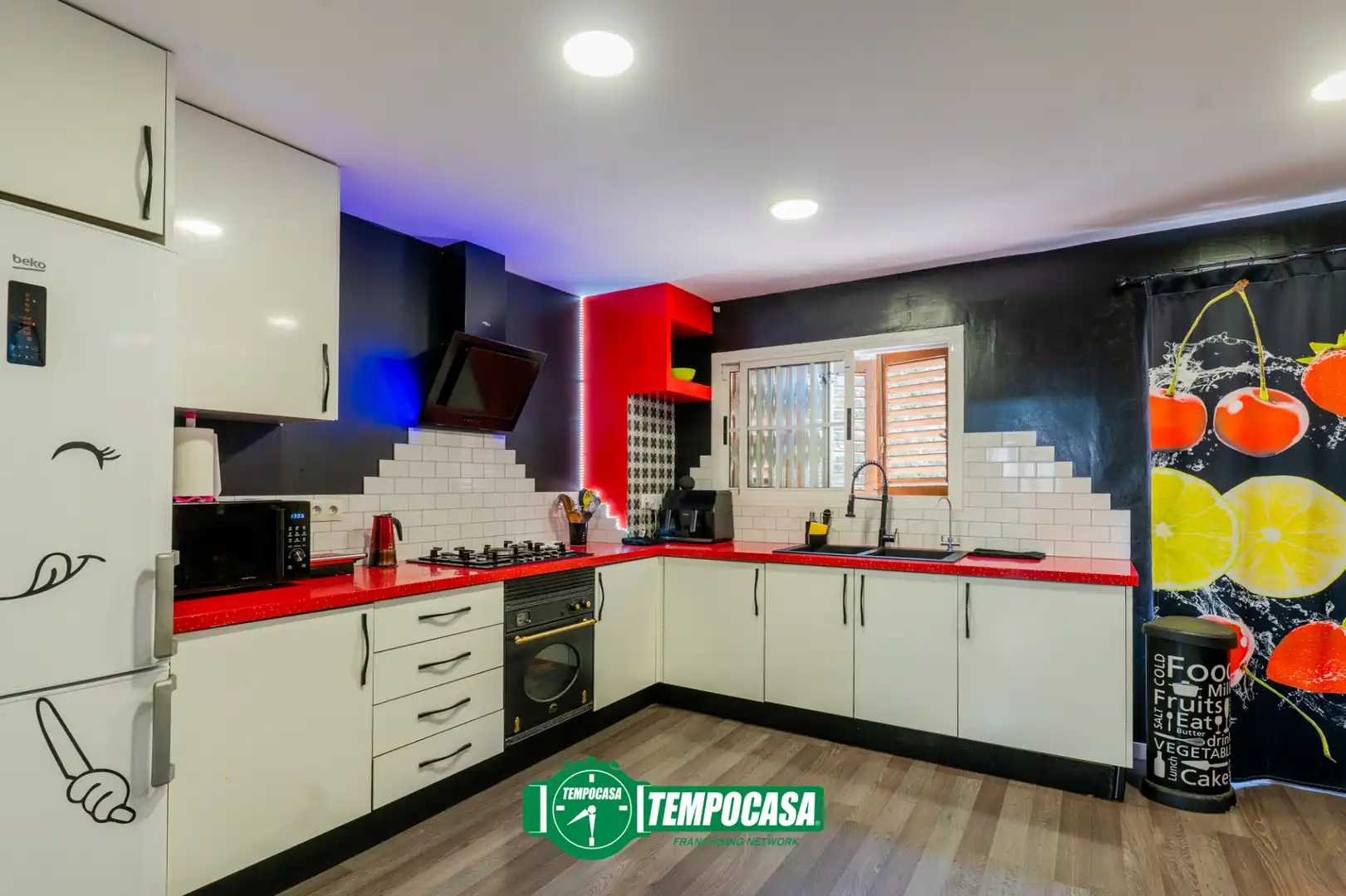 Cocina de Casa adosada en venta en Burjassot con Aire acondicionado, Terraza y Balcón