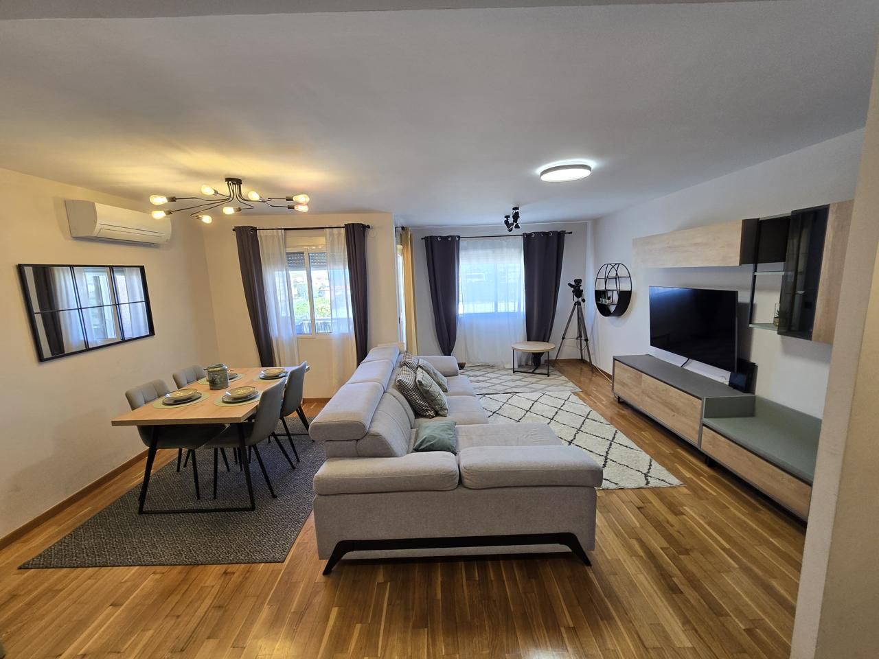 Sala d'estar de Pis de lloguer en Gandia amb Aire condicionat, Parquet i Terrassa