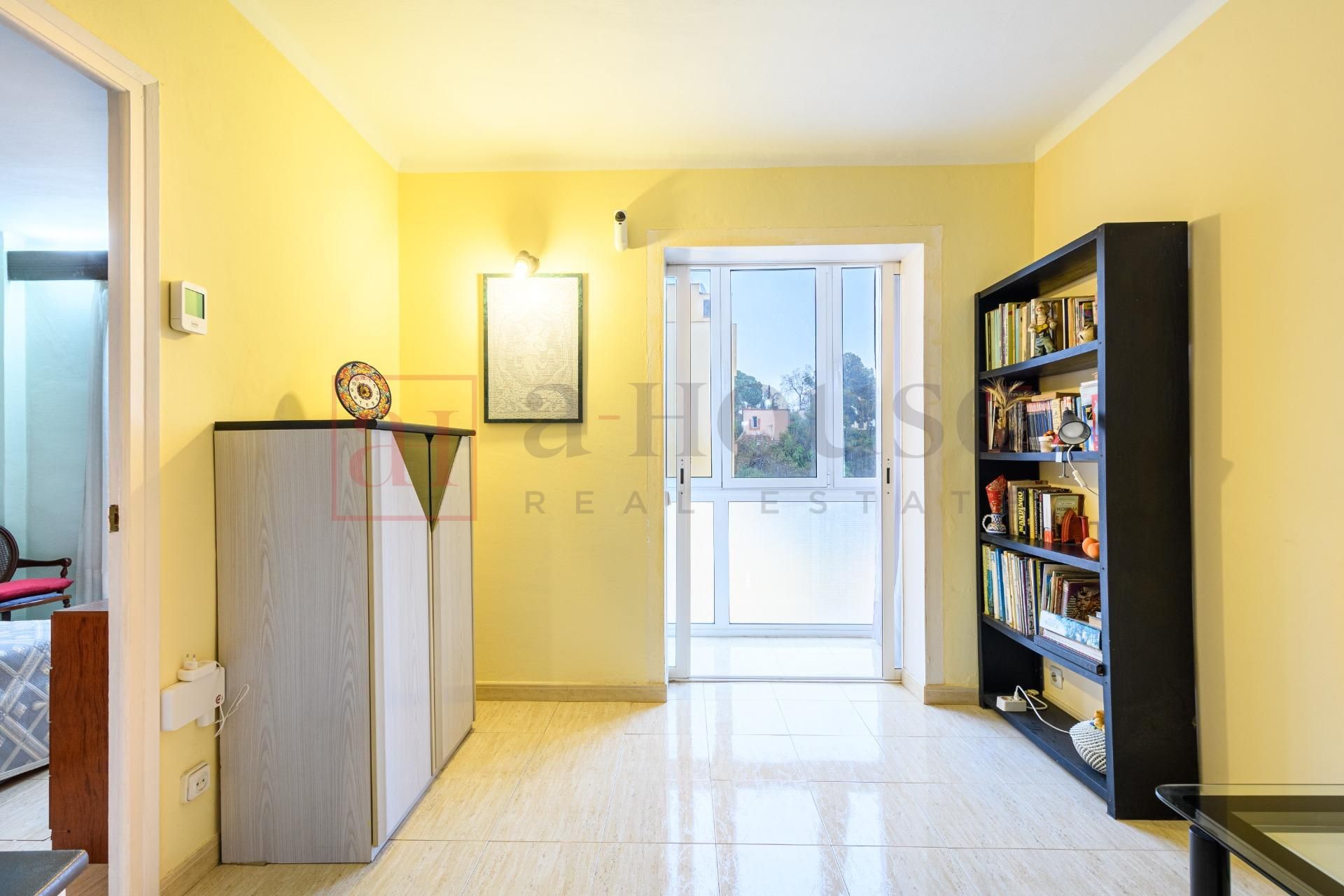 Habitación de Piso en venta en  Barcelona Capital con Trastero y Balcón
