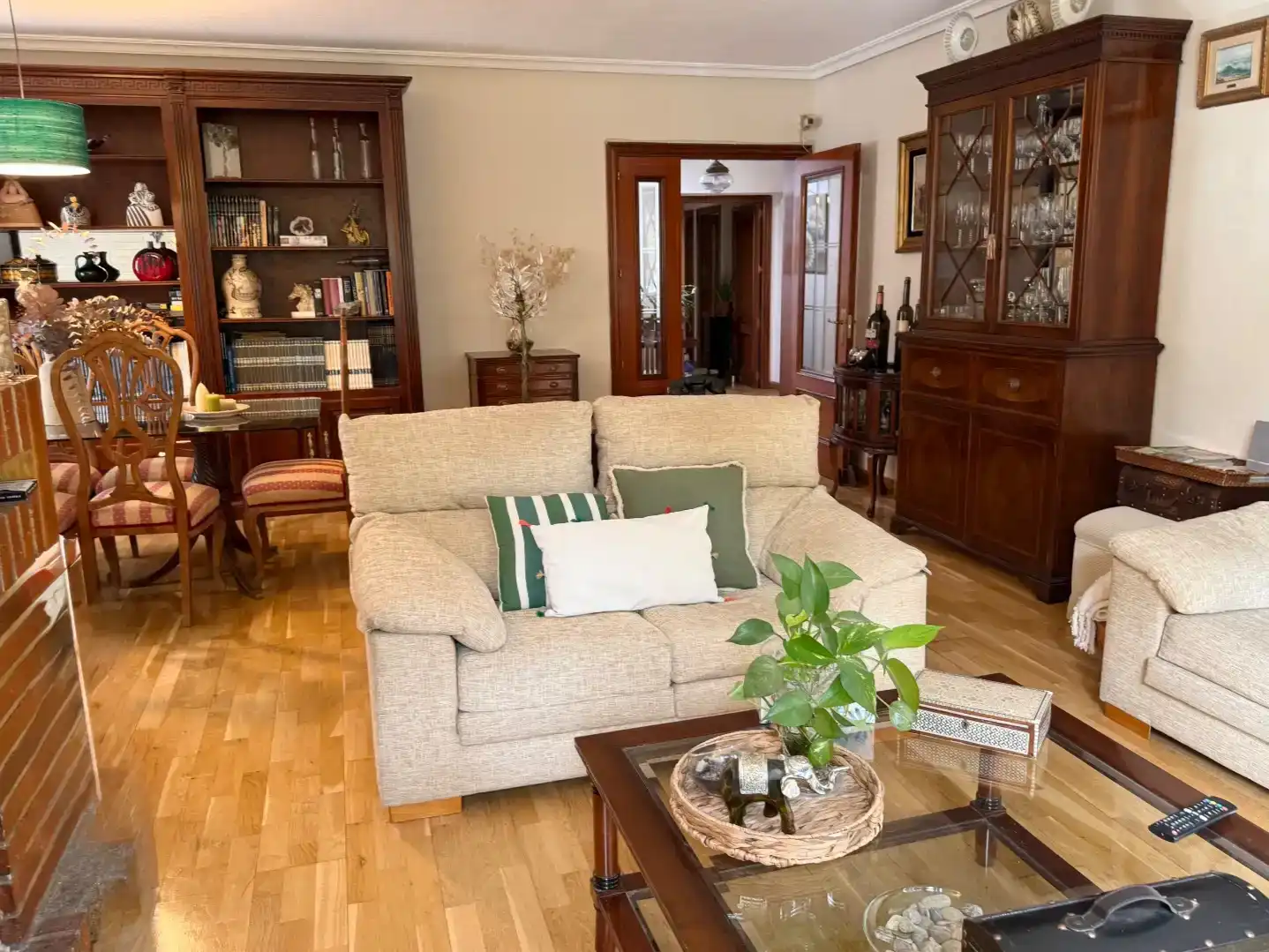 Sala de estar de Piso en venta en Las Rozas de Madrid con Aire acondicionado, Jardín privado y Parquet