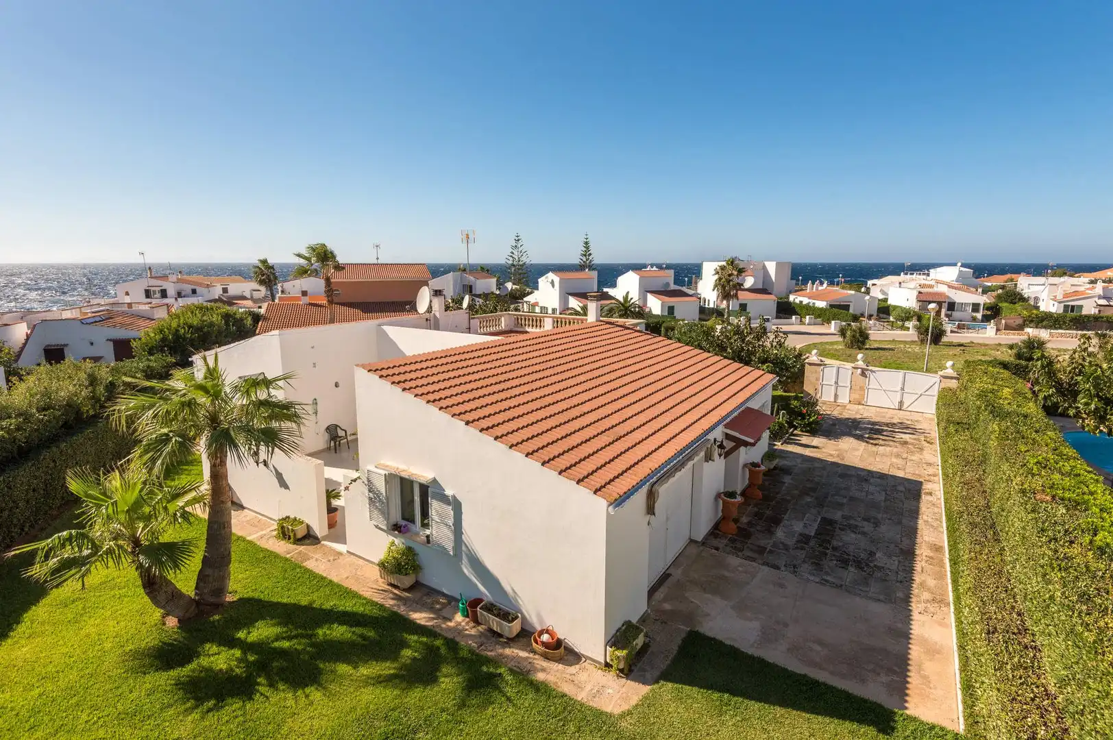 Vista exterior de Casa o xalet en venda en Ciutadella de Menorca amb Aire condicionat, Jardí privat i Terrassa
