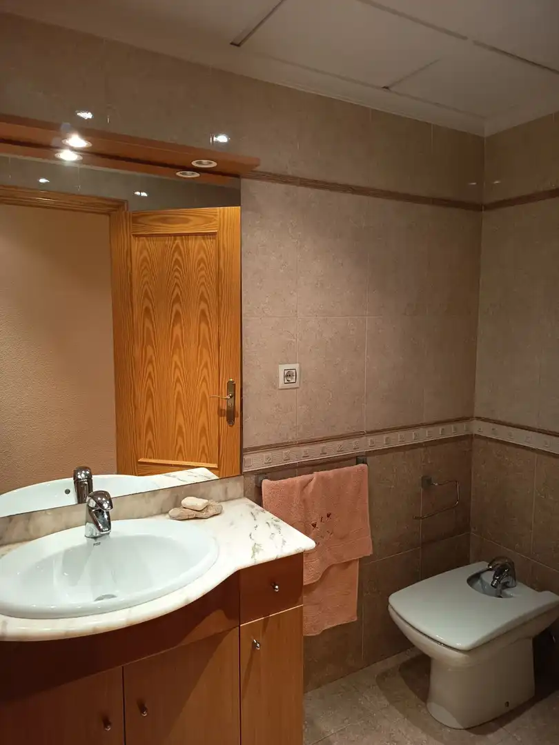 Baño de Piso en venta en Ulldecona con Calefacción, Terraza y Trastero