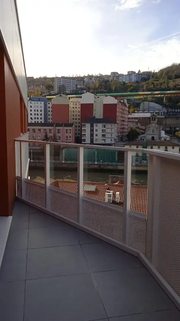Piso de alquiler en San Pedro de Deusto - La Ribera