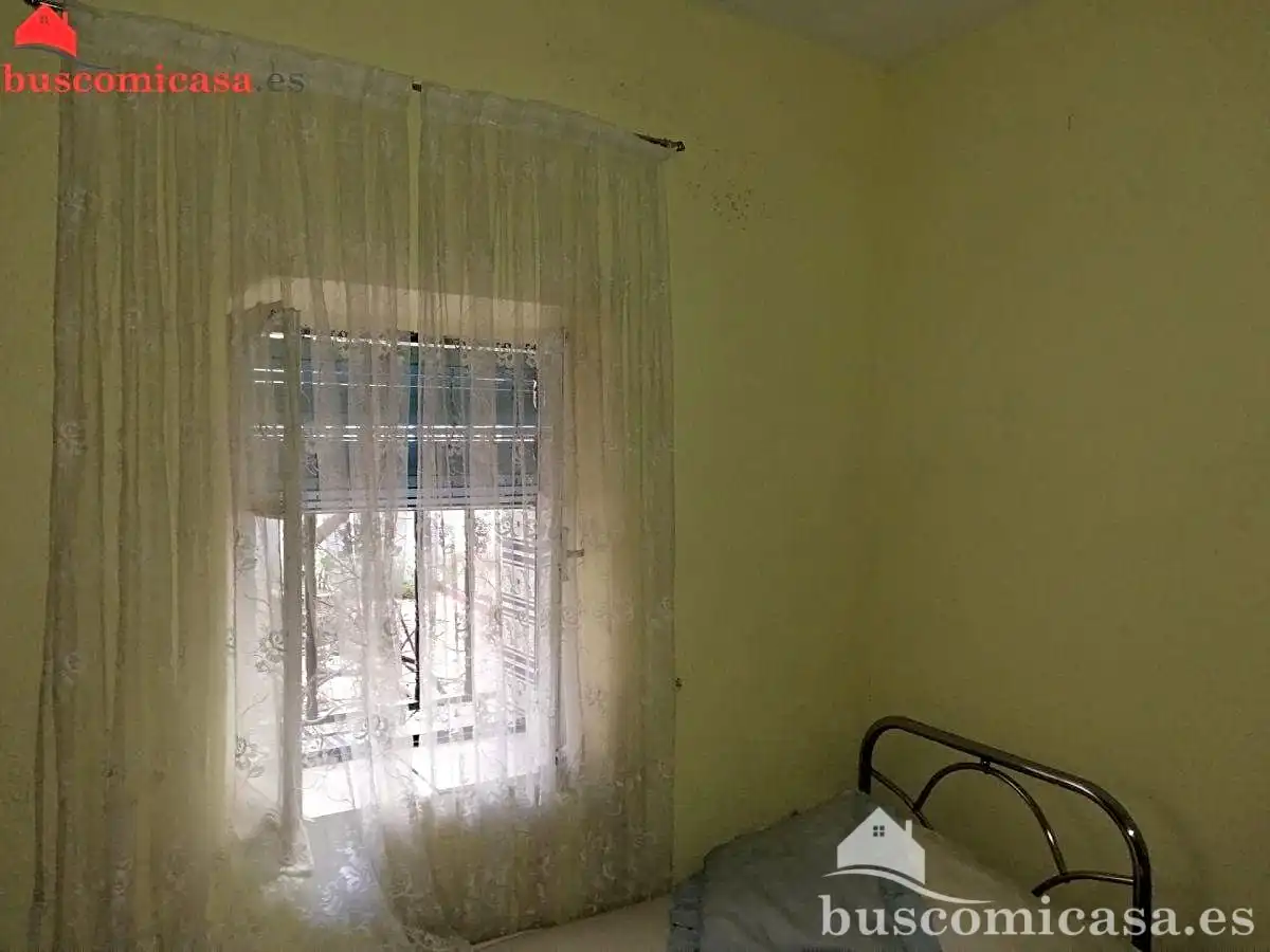 Habitación de Casa adosada en venta en Linares con Aire acondicionado, Jardín privado y Terraza