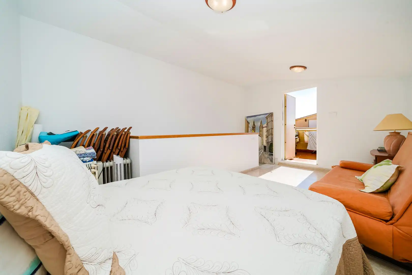 Attic for rent in La Florida