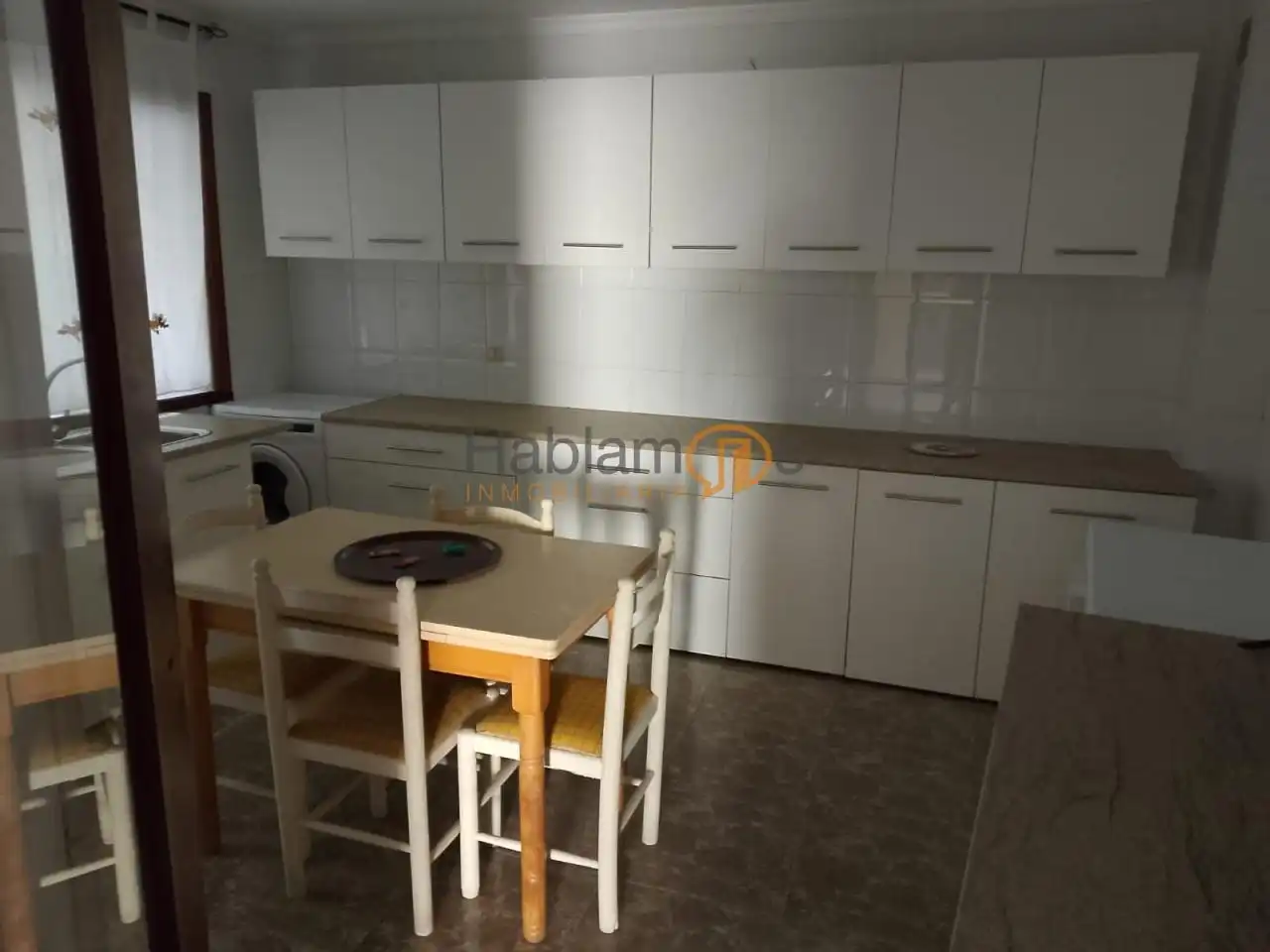 Cuina de Loft en venda en Vigo  amb Calefacció, Terrassa i Moblat