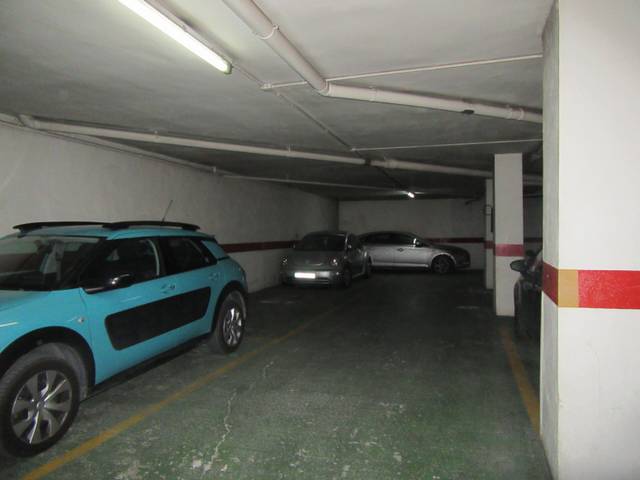 Garaje en Alquiler en Valencia - QUART en El Carme