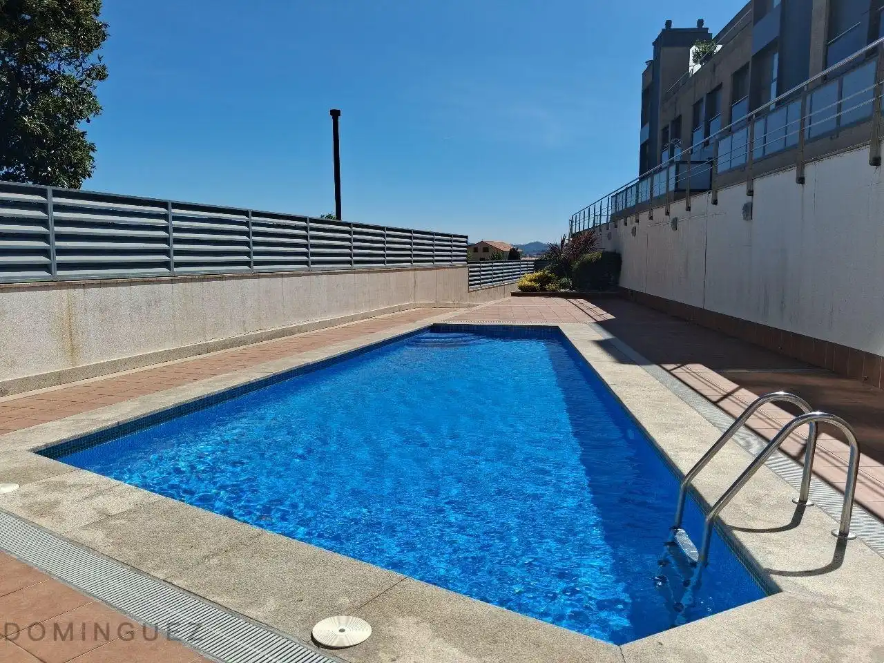 Schwimmbecken von Wohnung zum Verkauf in A Illa de Arousa  mit Heizung, Abstellraum und Schwimmbad