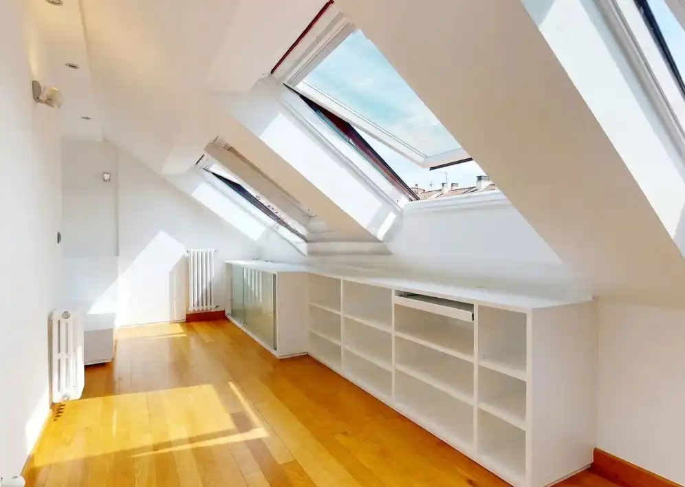 Habitación de Piso de alquiler en Vigo  con Terraza, Trastero y Amueblado