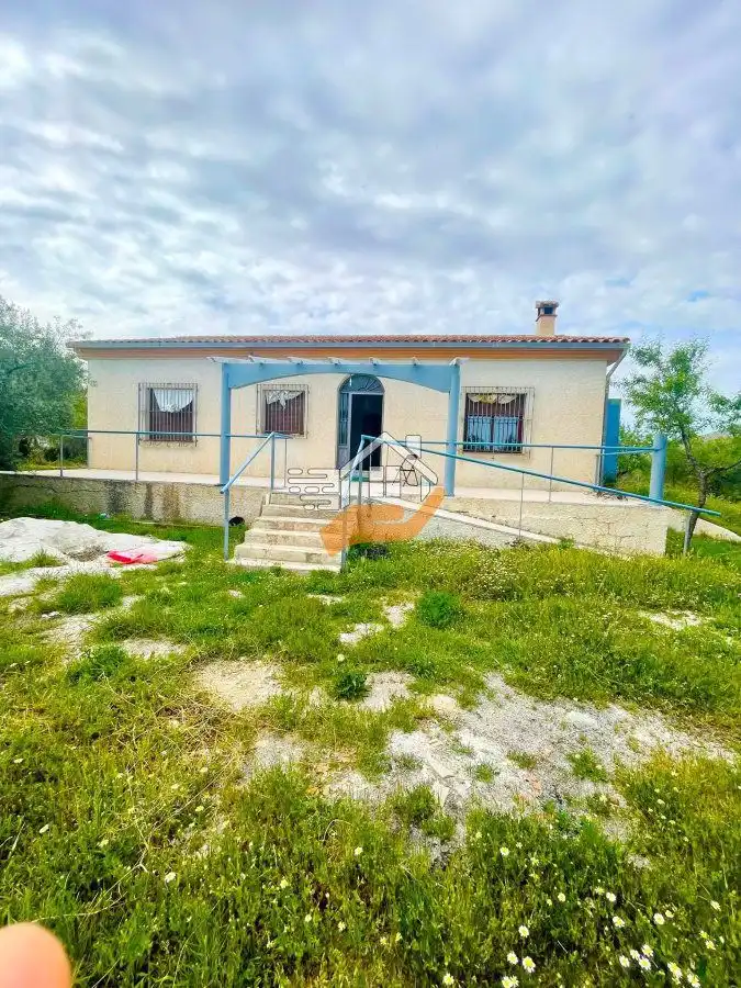 Villa zum Verkauf in Vélez-Blanco