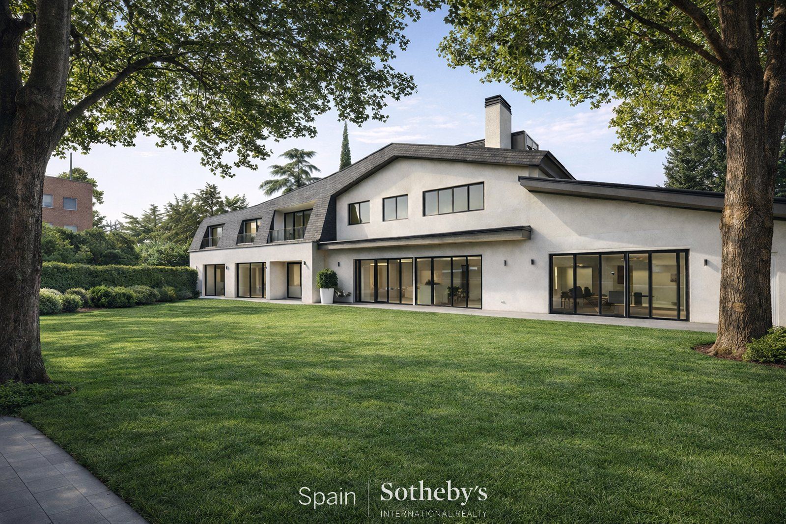 Vista exterior de Casa o chalet en venta en  Madrid Capital