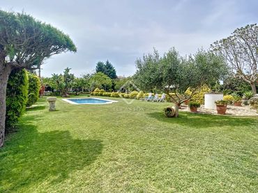 Villa avec balcon à vendre à Alaior poble