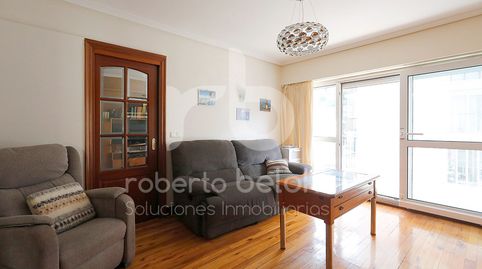 Tres habitaciones, dos balcones y vistas despejadas en Deba, imatge 2