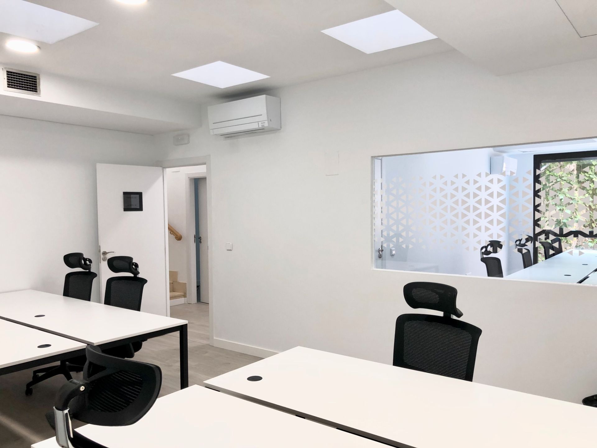 Office to rent in  Madrid Capital  with Air Conditioner, Heating and Furnished