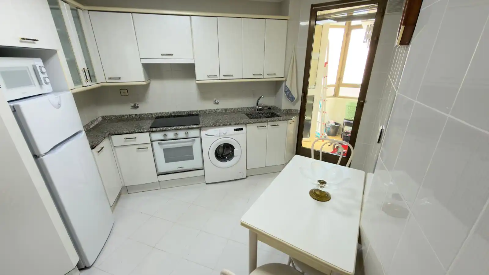 Cocina de Piso de alquiler en Castro-Urdiales con Calefacción y Amueblado