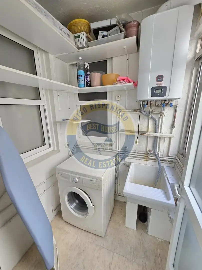 Cocina de Piso de alquiler en Vigo  con Calefacción