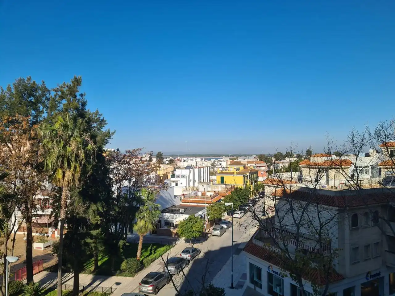 Piso con terraza en alquiler en Centro - Calzada - Cabo Noval