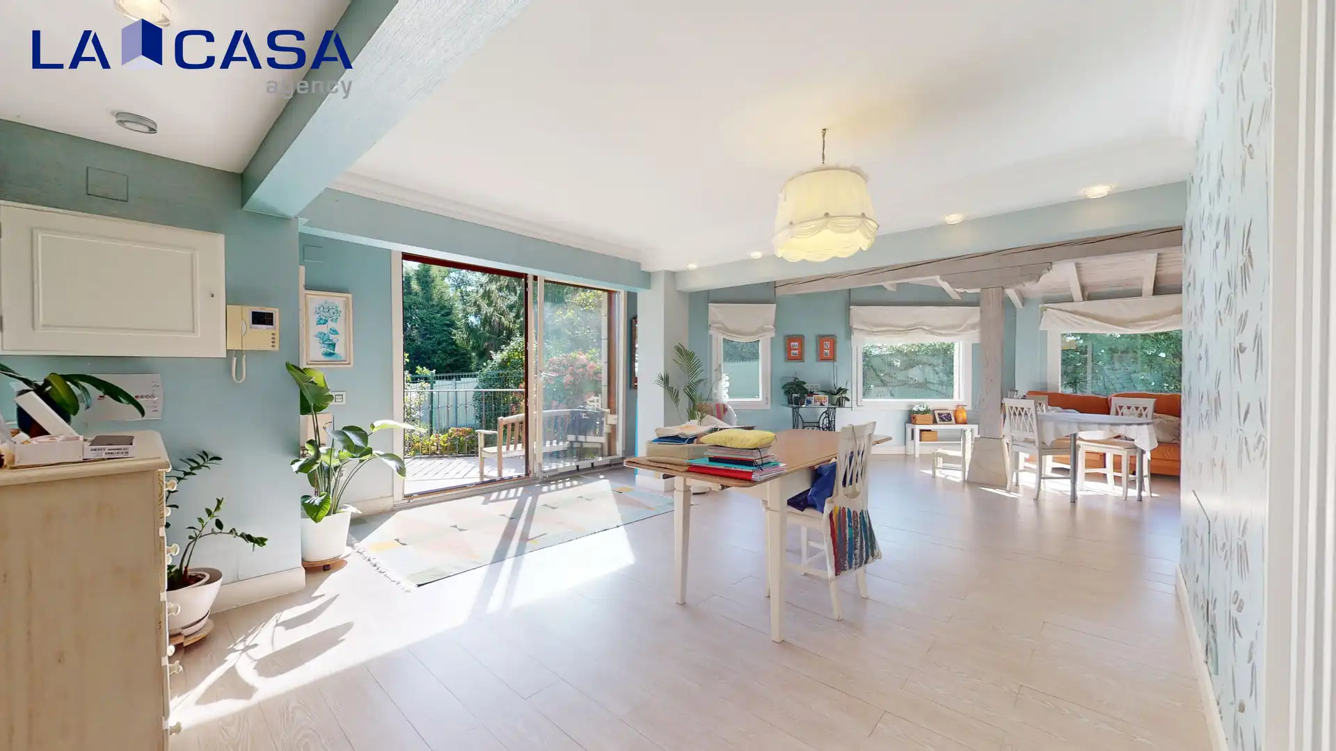 Sala d'estar de Casa o xalet en venda en Bermeo amb Terrassa