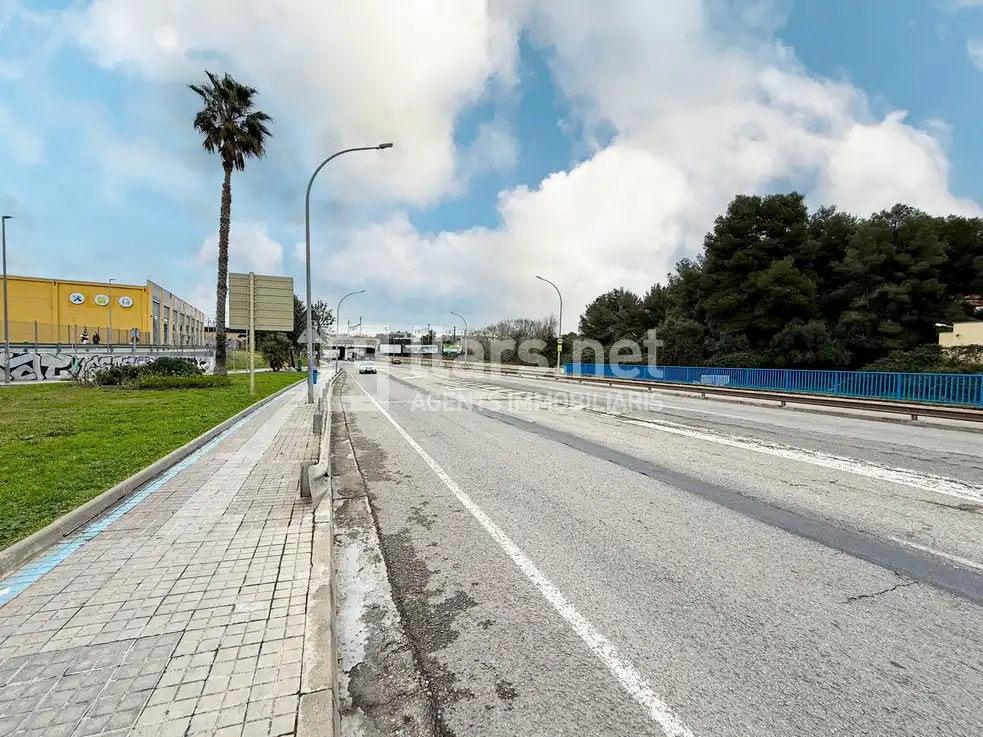 Exterior view of Industrial buildings for rent in Vilanova i la Geltrú