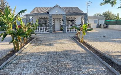 Exterior view of House or chalet for sale in Los Palacios y Villafranca  with Air Conditioner, Private garden and Storage room