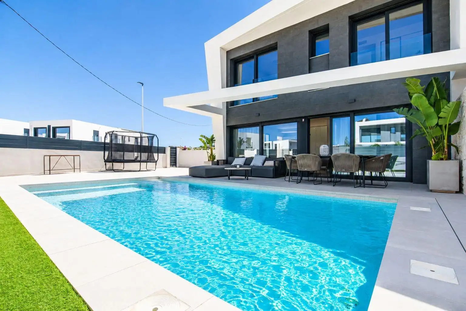 Piscina de Casa o xalet de lloguer en Santa Pola amb Aire condicionat, Calefacció i Jardí privat