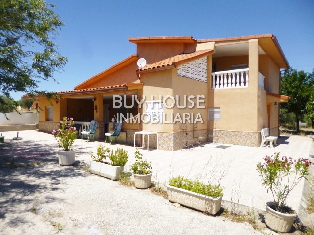 House or chalet for sale in Yeles