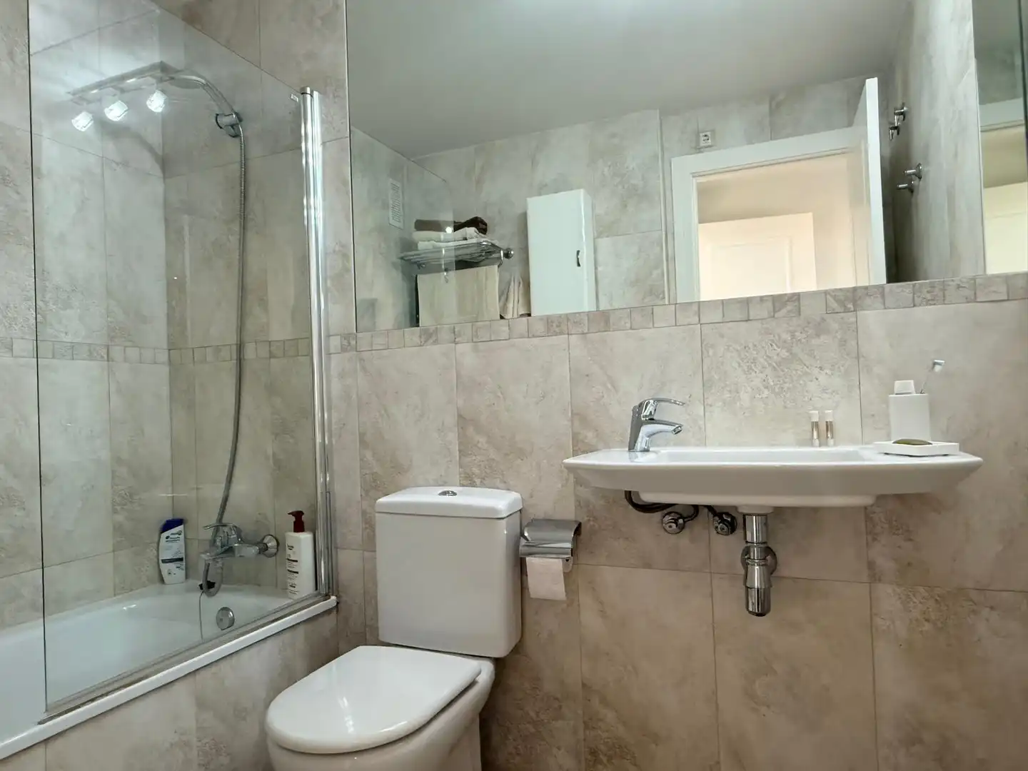 Bathroom of Attic for sale in Benidorm  with Air Conditioner, Private garden and Terrace