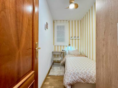 Bedroom of Flat to share in  Barcelona Capital  with Furnished, TV and Balcony